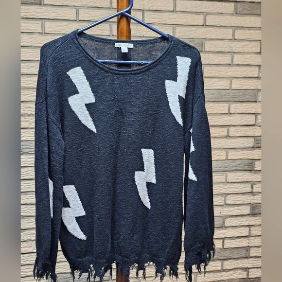 Cato Lightning Bolt Sweater Sz M *READ DESCRIPTION * - Picture 1 of 6